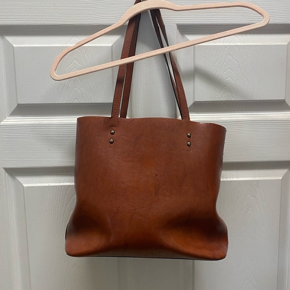 Leather purse. Color is true in photos. Brownish with orangey tone - Picture 1 of 6